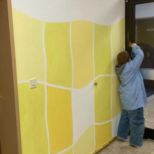 Kinder malen Hausgang 