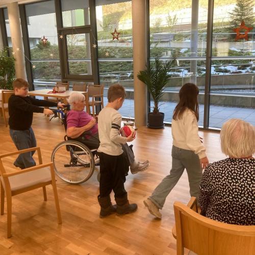 Fahrt durch das Heim